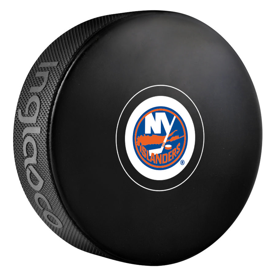 New York Islanders Team Logo Autograph Model Hockey Puck product image 1, provided for visual reference and product detail