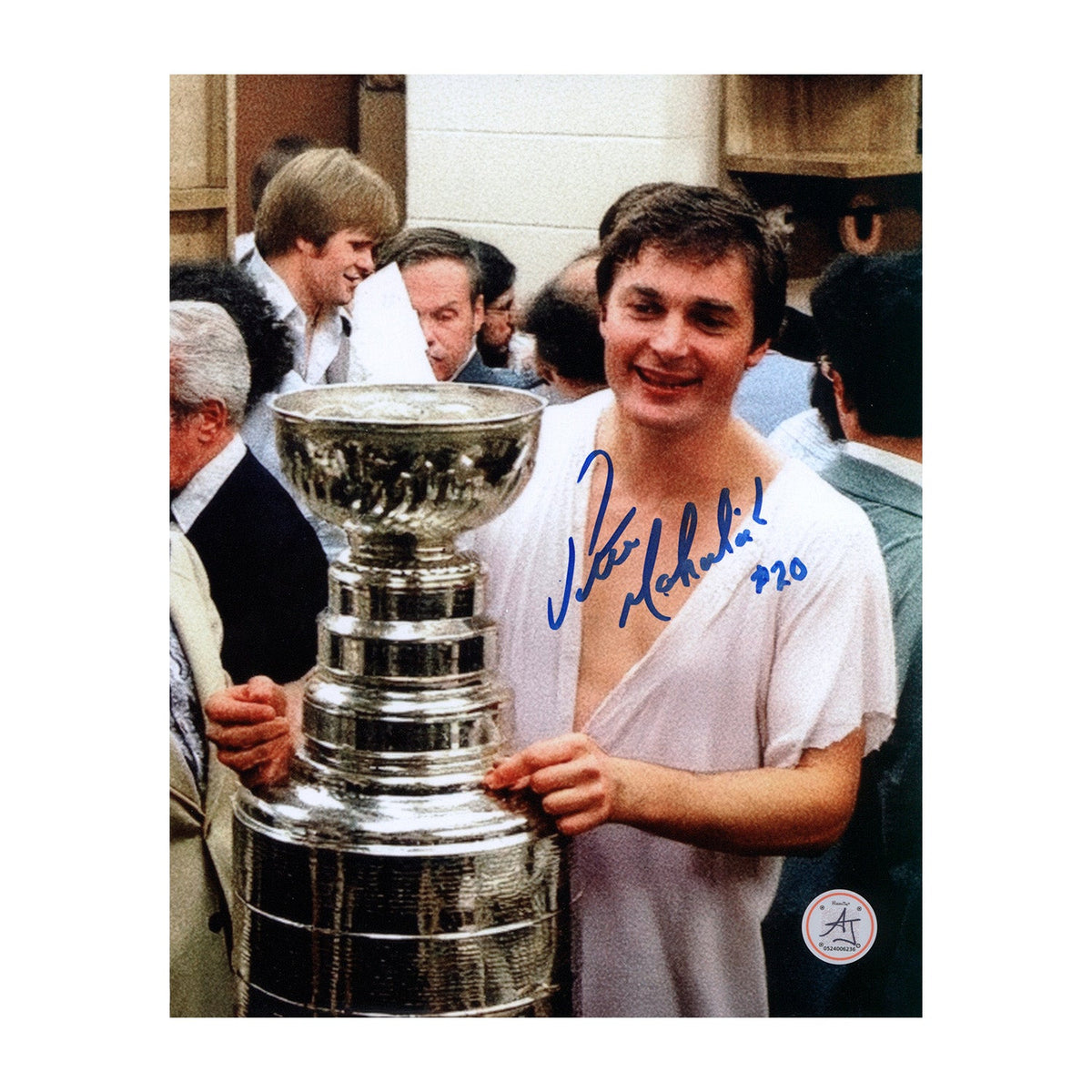 Peter Mahovlich Signed Montreal Canadiens Stanley Cup 8x10 Photo product image 1, provided for visual reference and product
