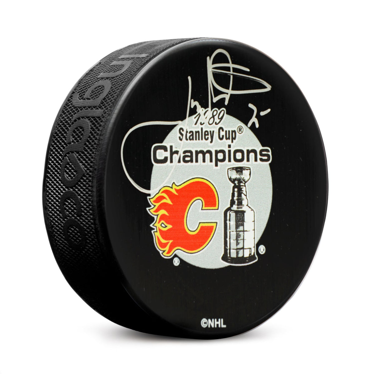 Joe Nieuwendyk Signed Calgary Flames 1989 Stanley Cup Puck product image 1, provided for visual reference and product detail
