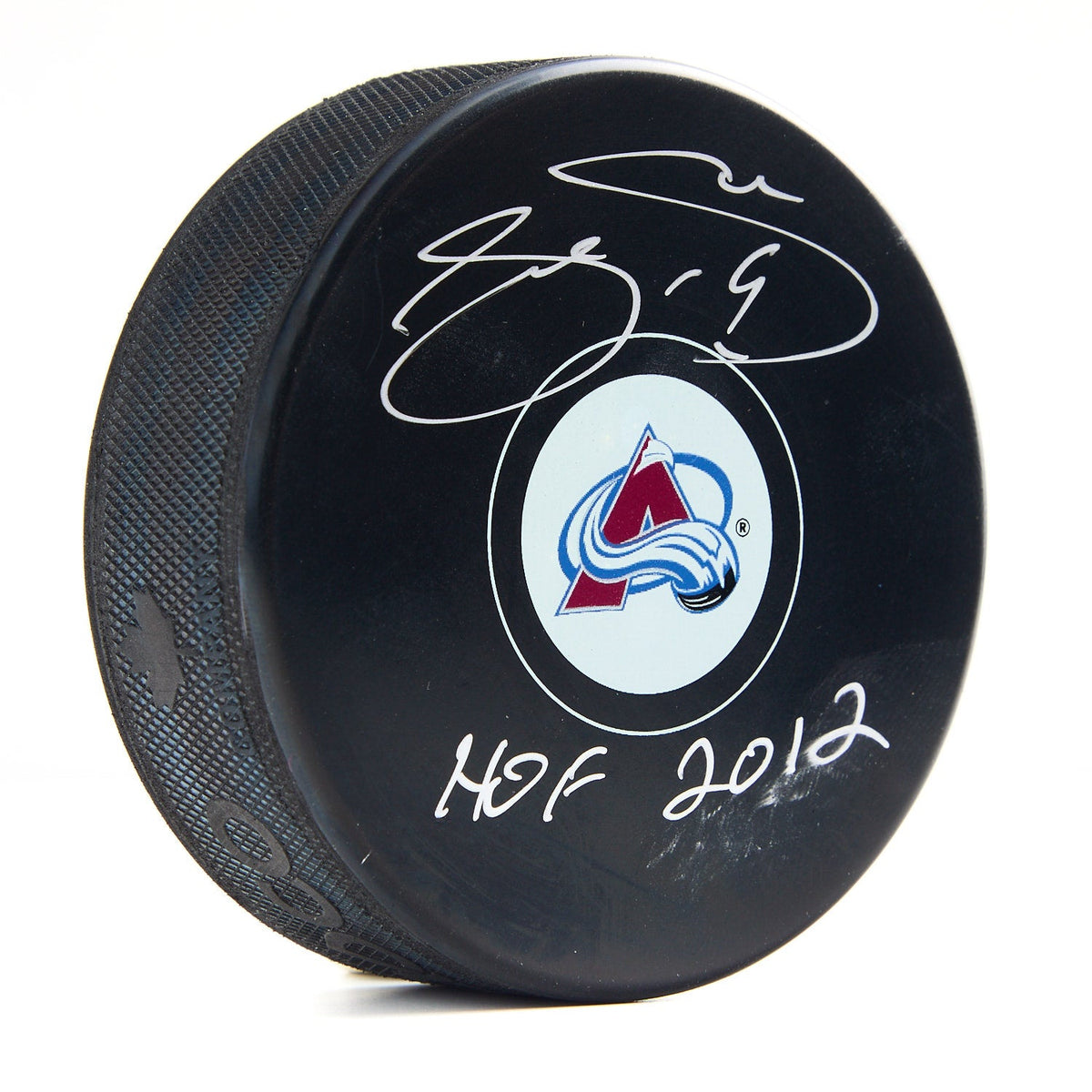 Joe Sakic Autographed Colorado Avalanche Hockey Puck with HOF Note product image 1, provided for visual reference and