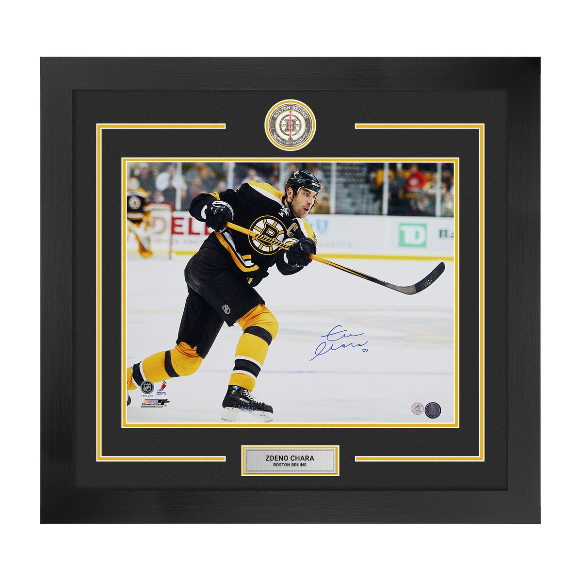 Zdeno Chara Autographed Boston Bruins Centre Ice Logo 26x32 Frame product image 1, provided for visual reference and product