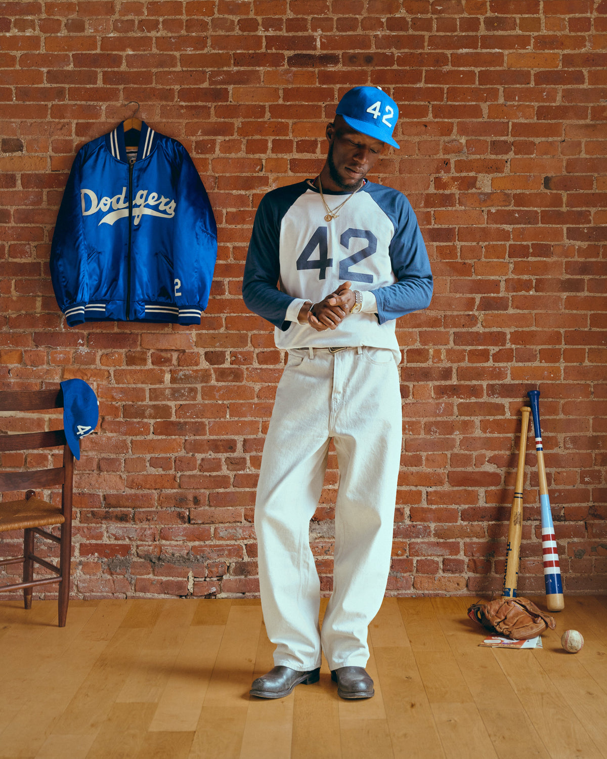 Jackie Robinson '42' Vintage Baseball T-Shirt product image 5, provided for visual reference and product detail review