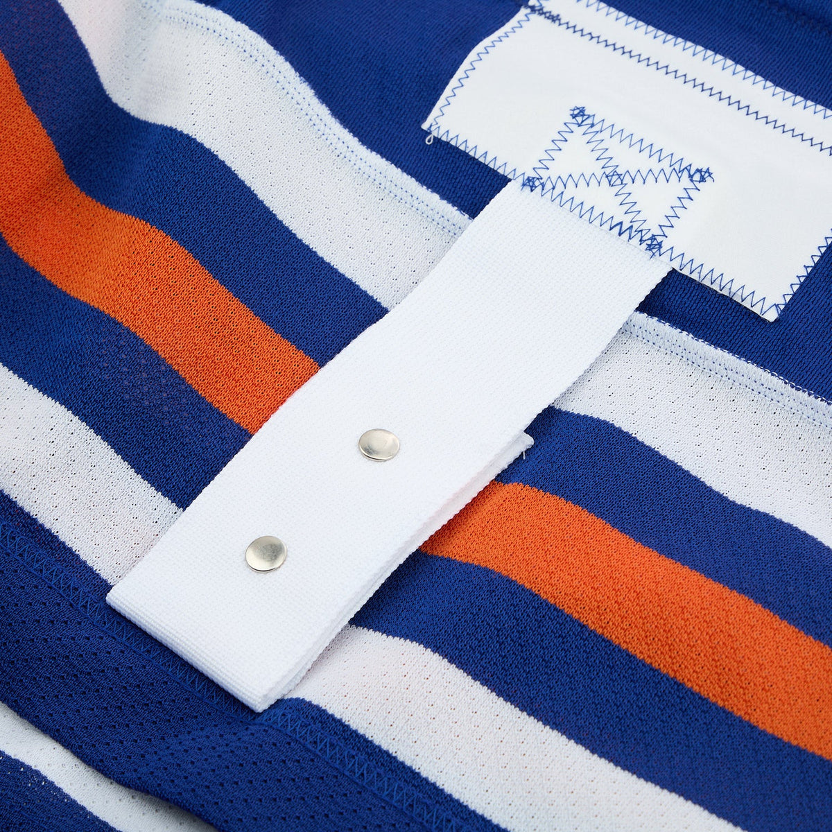 Edmonton Oilers 16 Player Team Signed 1990 Stanley Cup Classic Jersey #14/90 product image 4, provided for visual reference