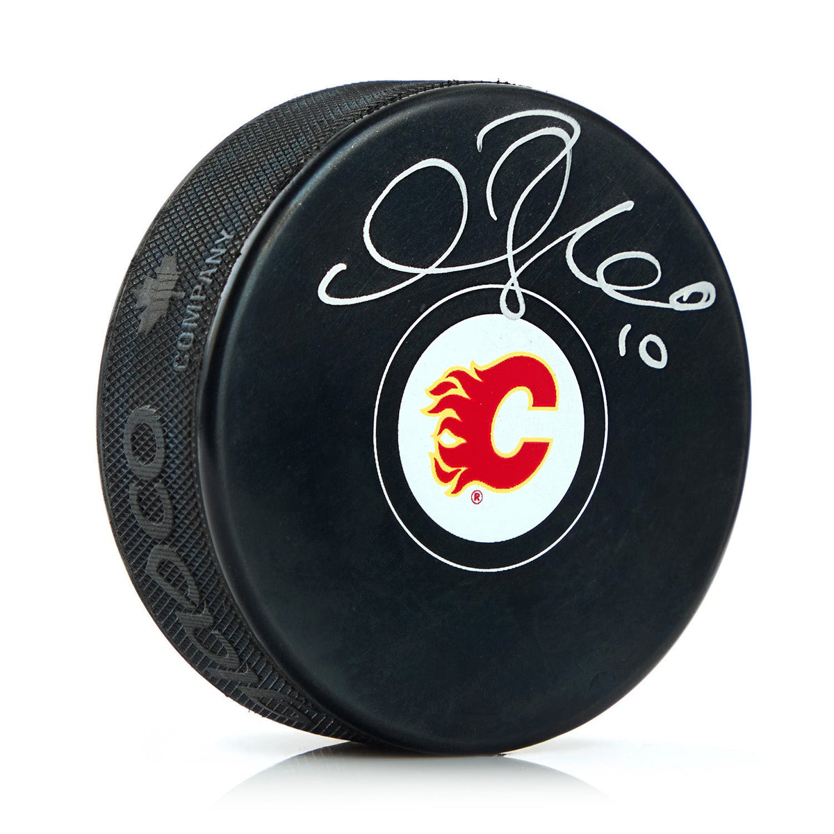 Gary Roberts Autographed Calgary Flames Hockey Puck product image 1, provided for visual reference and product detail review