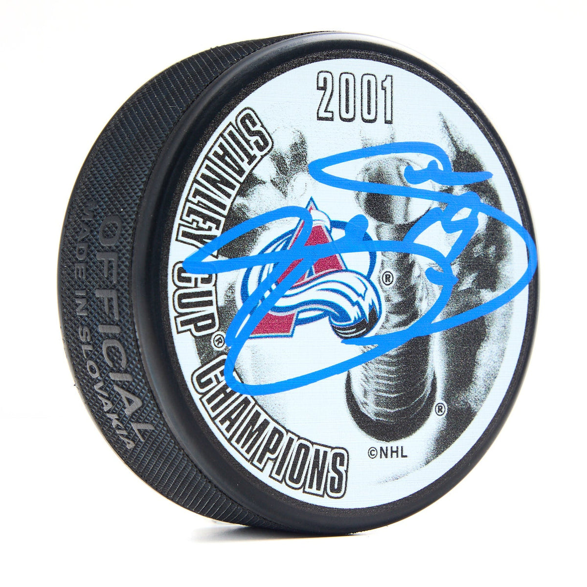 Joe Sakic Autographed Colorado Avalanche 2001 Stanley Cup Puck product image 1, provided for visual reference and product
