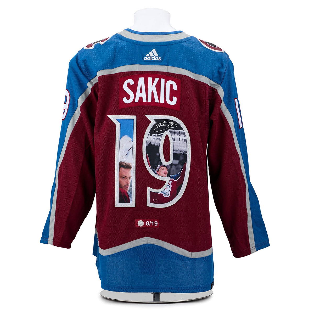 Joe Sakic Signed Colorado Avalanche Championship Portrait Art Jersey #8/19 product image 1, provided for visual reference