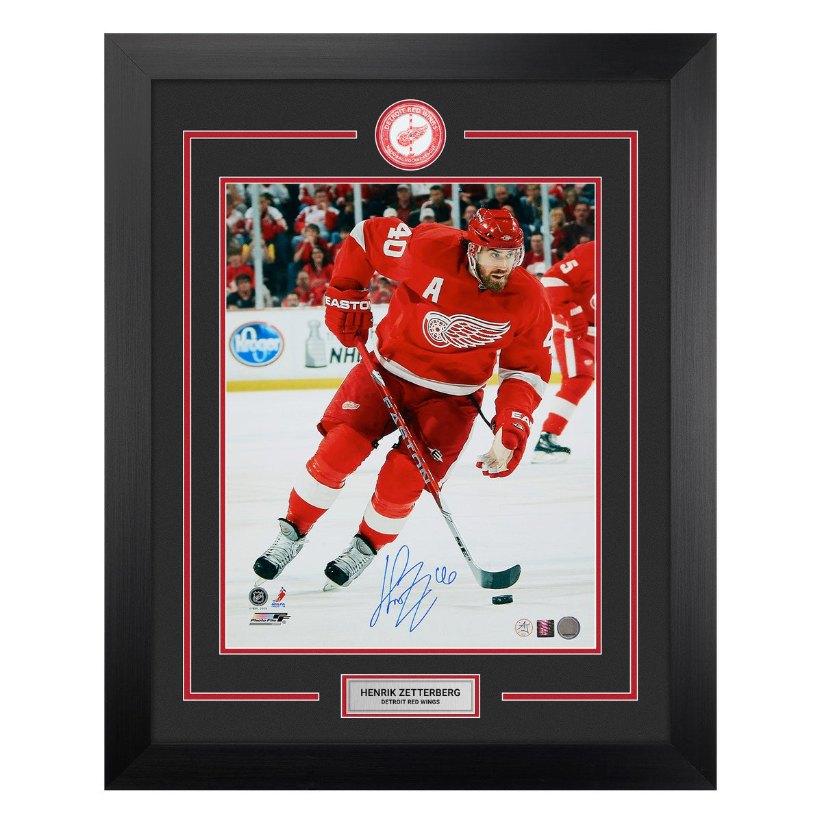 Henrik Zetterberg Autographed Detroit Red Wings Centre Ice Logo 26x32 Frame product image 1, provided for visual reference