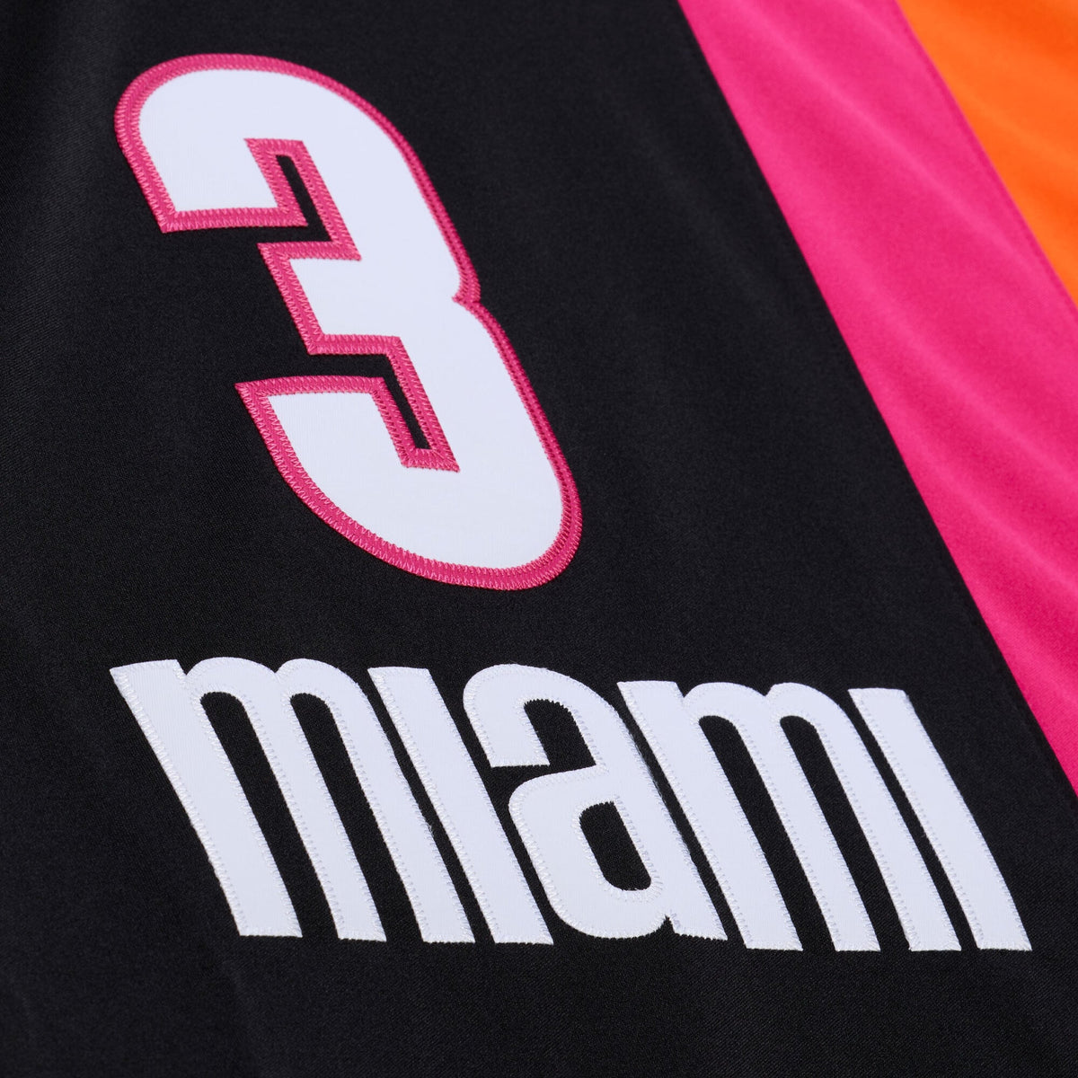 Men's Miami Heat Dwyane Wade Mitchell & Ness Black 2005-06 product image 4